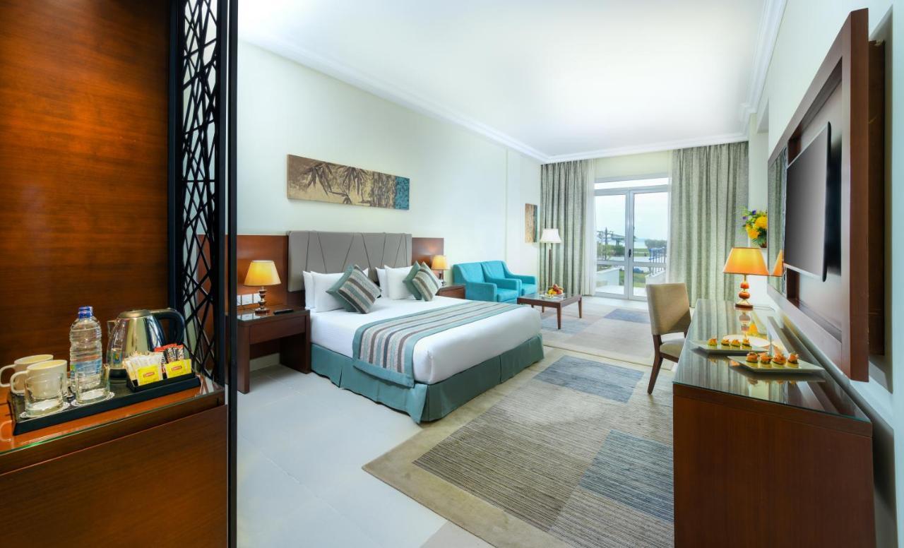 Tolip El Forsan Hotel Ismailia Exterior foto A room at the hotel