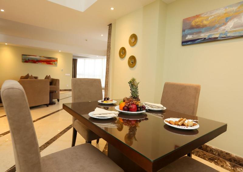 Tolip El Forsan Hotel Ismailia Exterior foto A dining room
